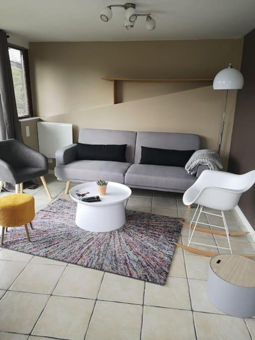 Confortable Maison A La Campagne Les Fougeres Esterno foto